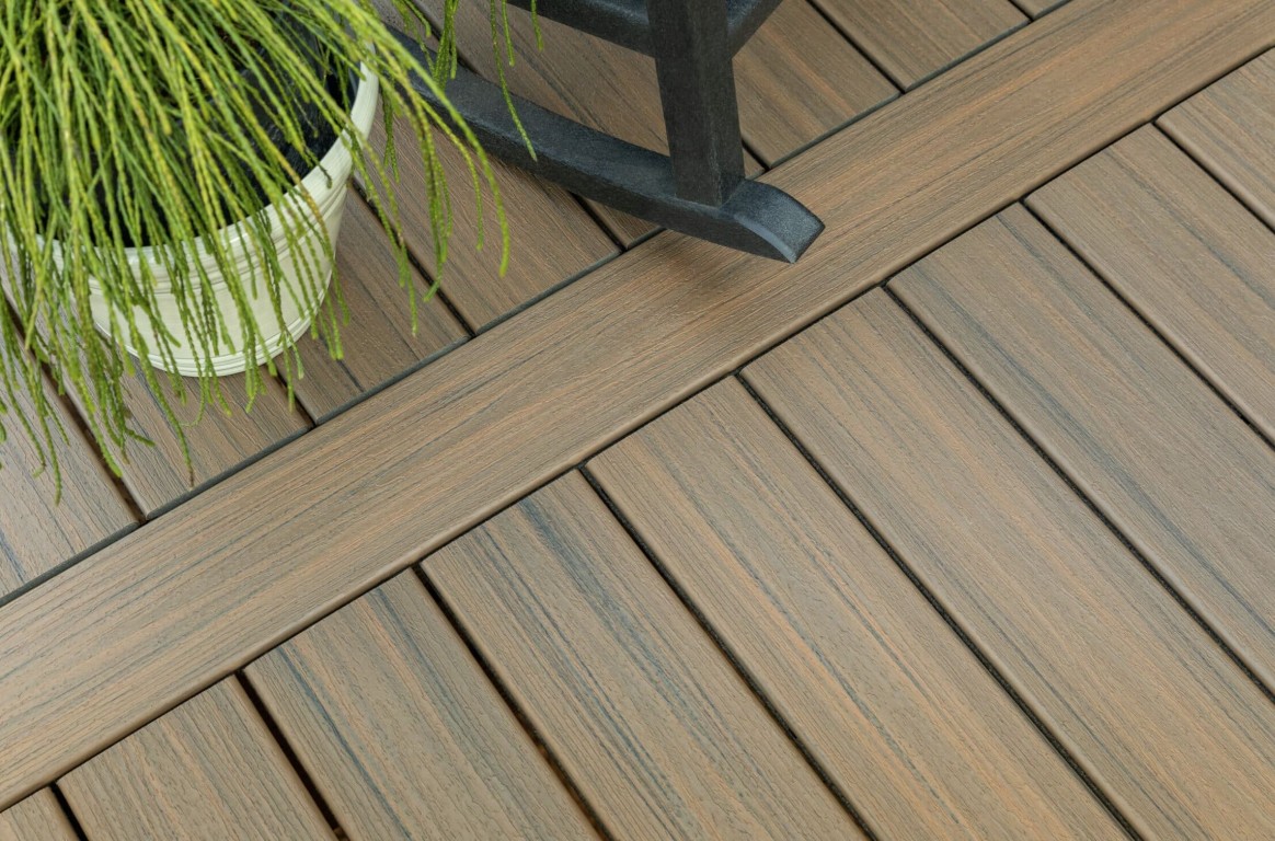 High-quality composite decking materials in Deltona, FL